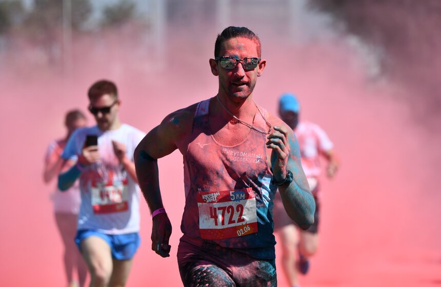 "Красочный забег" в Москве 19 фото