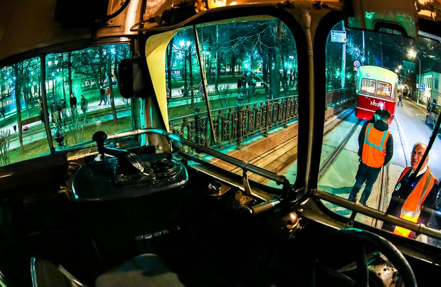 В Москве прошла ночная репетиция парада трамваев 11 фото