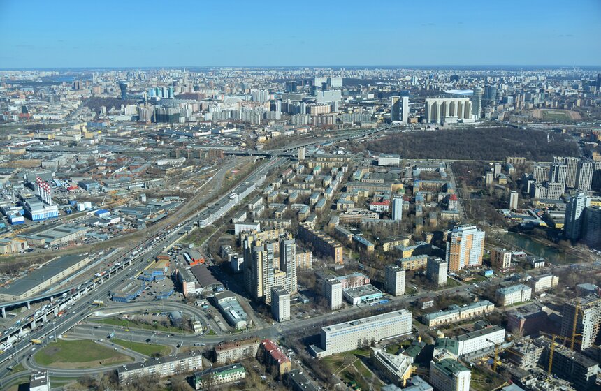 Смотровая площадка Panorama 360 открылась 21 апреля 2018 года и успела стать знаковой достопримечательностью столицы