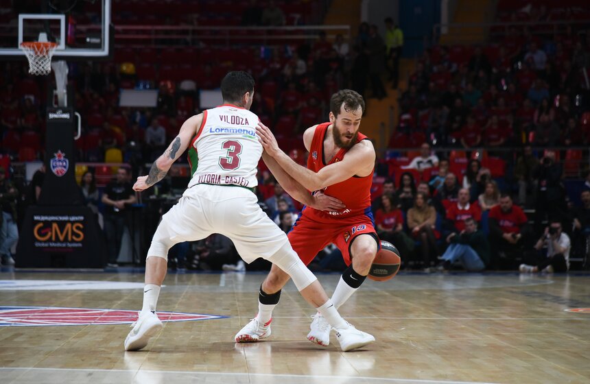 После первой четверти был небольшой перевес в пользу гостей – 23:24.