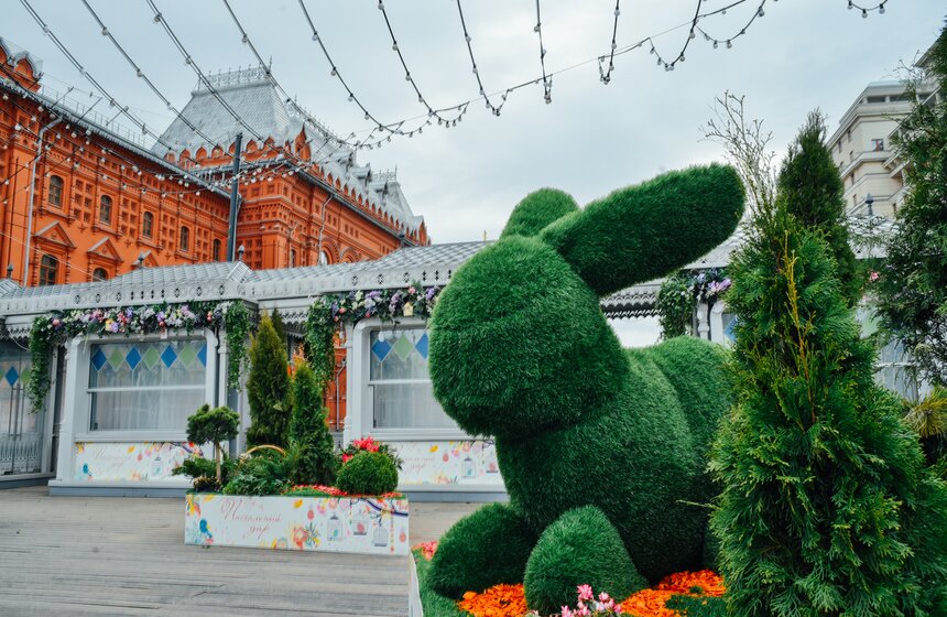 Всего на площадках установят девять кроликов, пять из которых появятся на площади Революции