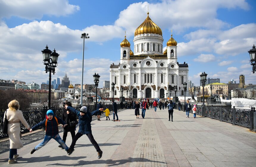 В Москву пришла летняя погода 3 фото