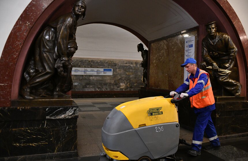 Покрытие платформ заблестело к новому летнему сезону