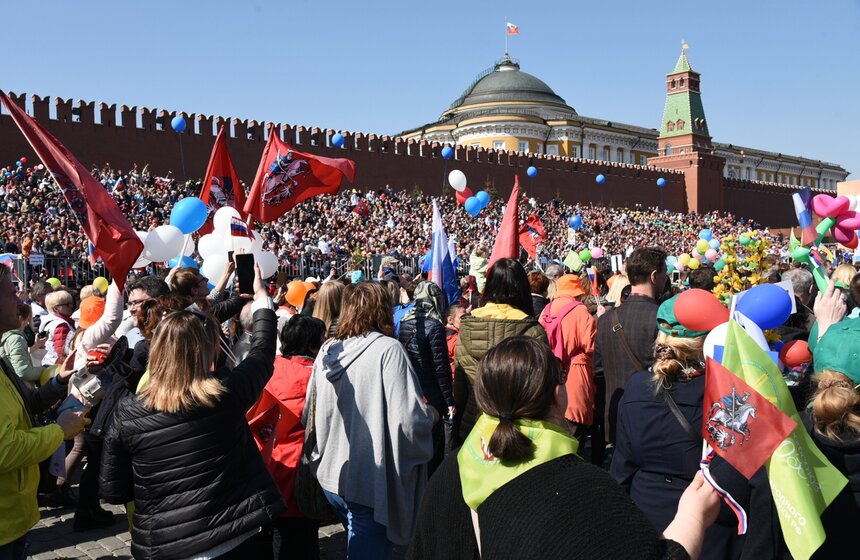 Первомайское шествие в Москве 8 фото