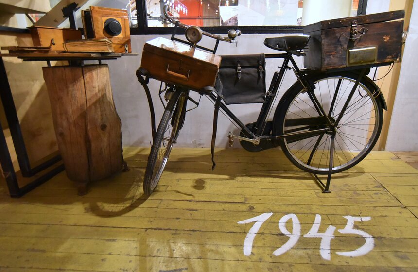 В Москве проходит выставка "Вся жизнь в одном велосипеде" 18 фото