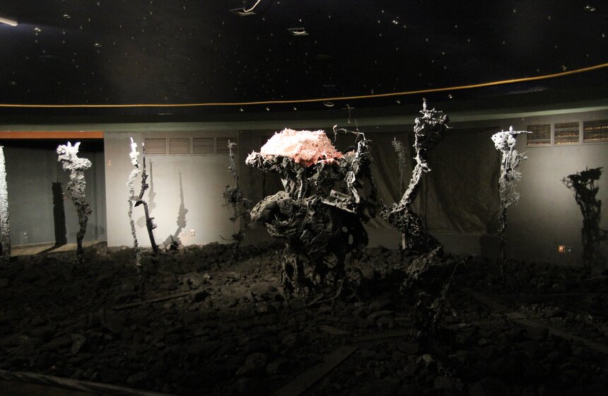 В Москве проходит выставка номинантов Премии Кандинского 12 фото