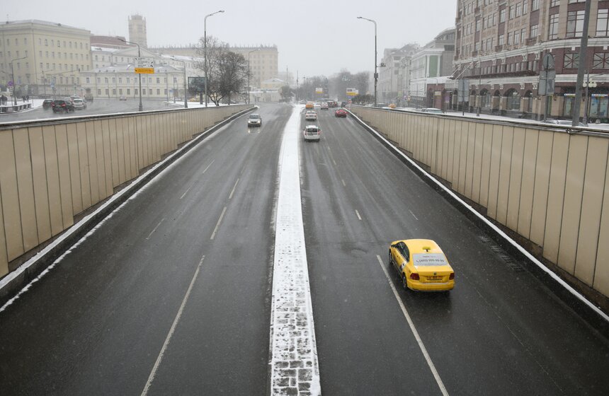 Снегопад обрушился на столицу в последний день марта 27 фото