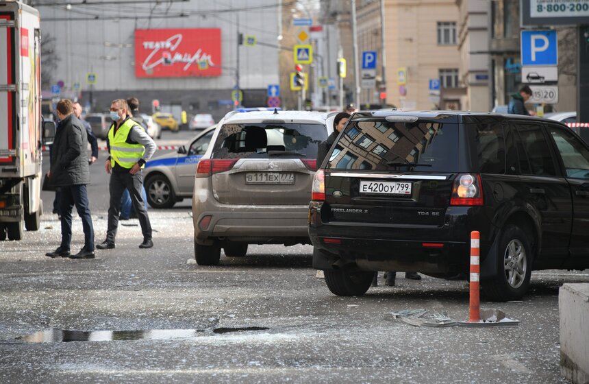Взрыв в бизнес-центре на 2-й Брестской. Фото с места 13 фото