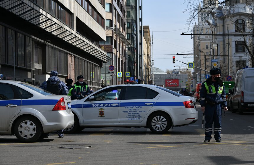 Взрыв в бизнес-центре на 2-й Брестской. Фото с места 6 фото