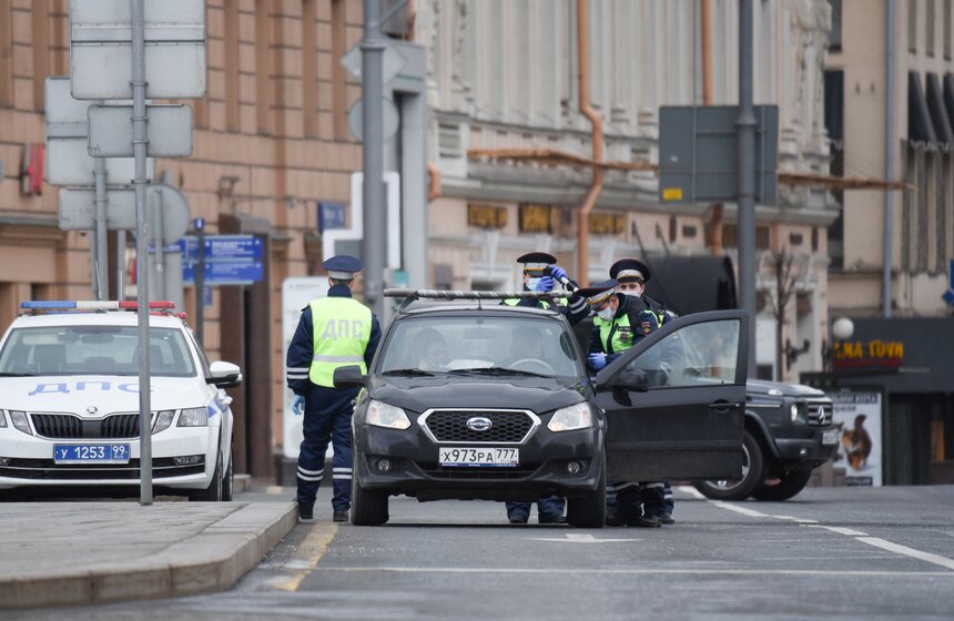 В столице начали проверку цифровых пропусков 12 фото