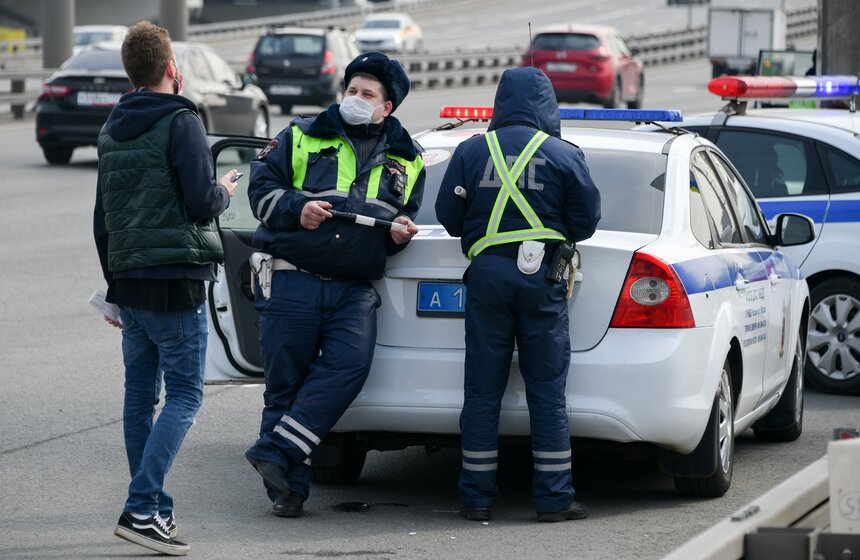 Из-за пропускного контроля на некоторых трассах возникли серьезные затруднения