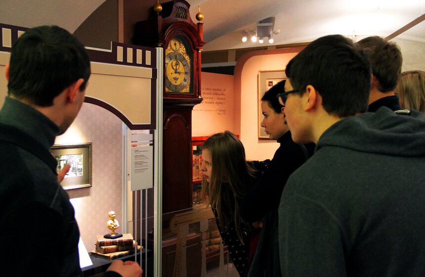 Волонтеры навели порядок в усадьбе Остафьево 15 фото