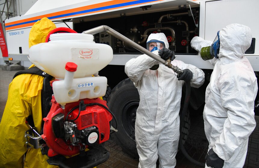 Как проходила дезинфекция Киевского вокзала 5 фото