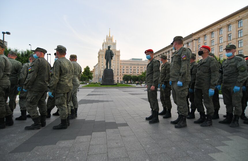 В Москве прошла репетиция пешей части парада Победы 1 фото