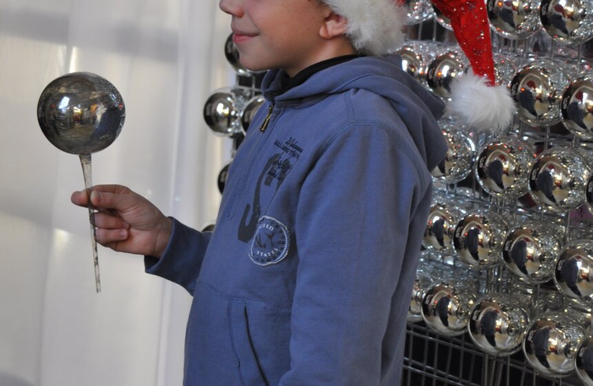 На ВВЦ открылась фабрика елочных игрушек 14 фото