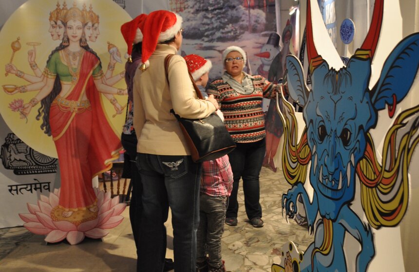 На ВВЦ открылась фабрика елочных игрушек 17 фото