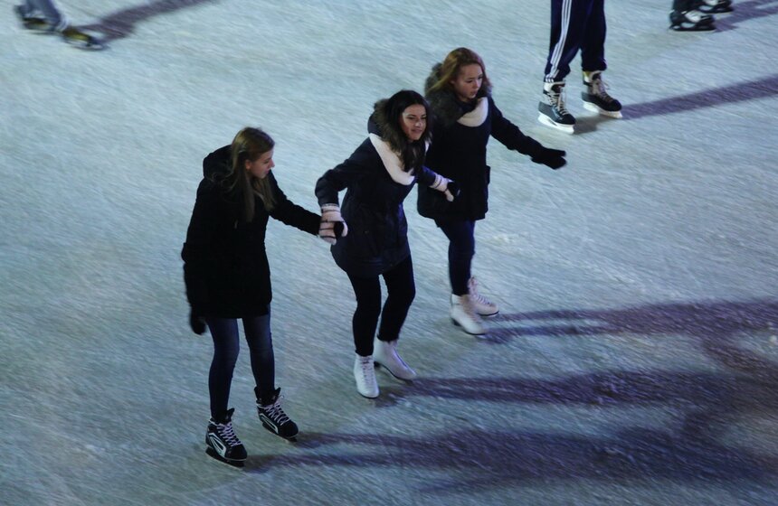 В "Сокольниках" открыли сверхсовременный каток "Лед" 9 фото