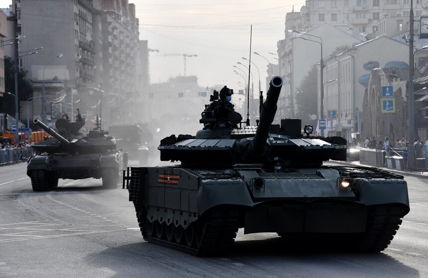 В Москве военная техника вышла на первую репетицию парада Победы 8 фото