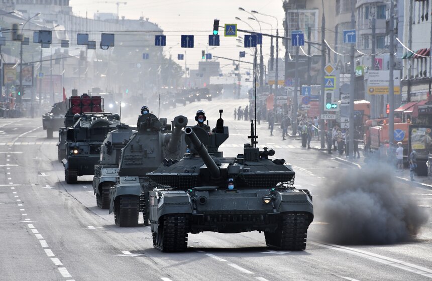 В Москве военная техника вышла на первую репетицию парада Победы 4 фото