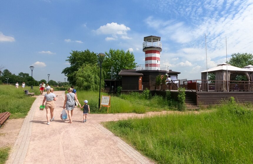 Пляжный сезон открыли в Строгино 2 фото