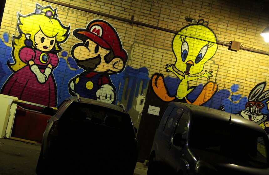 В "СахАрте" прошла выставка уличного нелегального искусства 1 фото