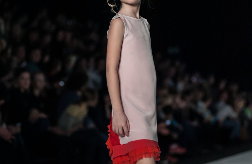 На Mercedes-Benz Fashion Week Russia прошел показ детской моды 3 фото