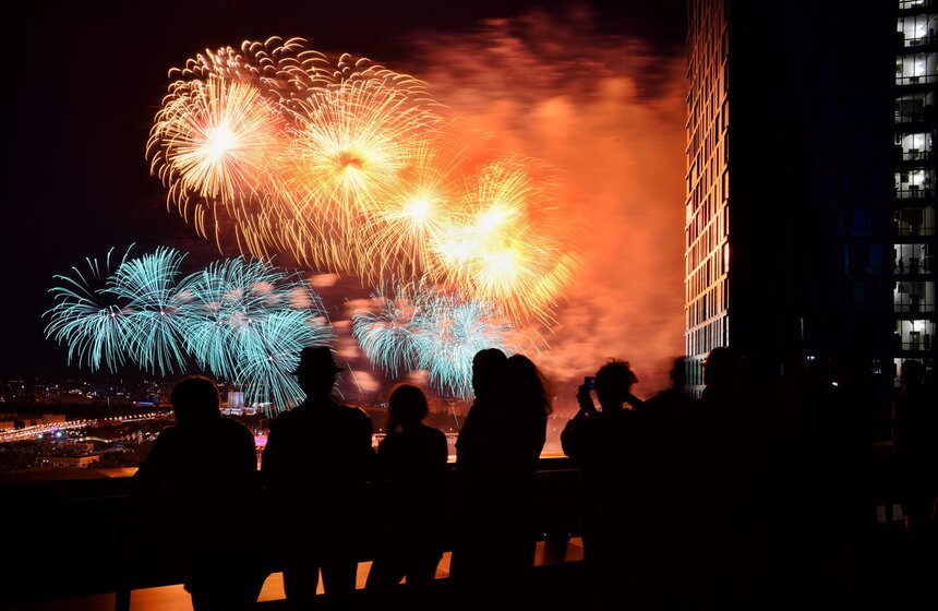 Празднование 75-летия Победы в Москве завершилось салютом 7 фото