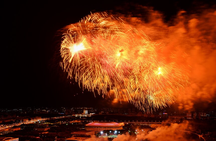 Празднование 75-летия Победы в Москве завершилось салютом 4 фото