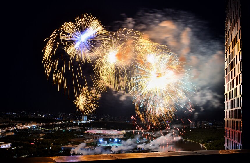 Празднование 75-летия Победы в Москве завершилось салютом 3 фото