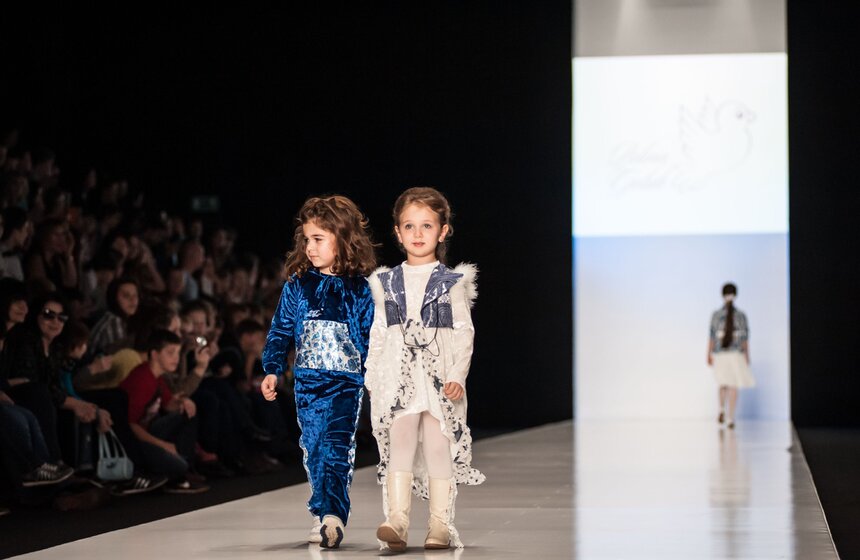 На Mercedes-Benz Fashion Week Russia прошел показ детской моды 9 фото