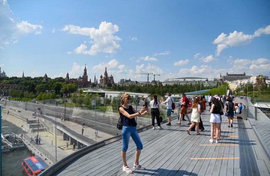 Парк "Зарядье" открылся для посетителей 11 фото