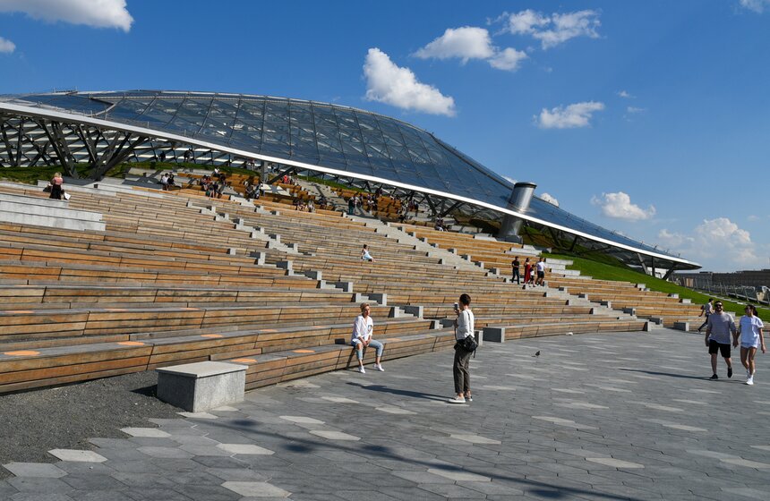 Парк "Зарядье" открылся для посетителей 1 фото