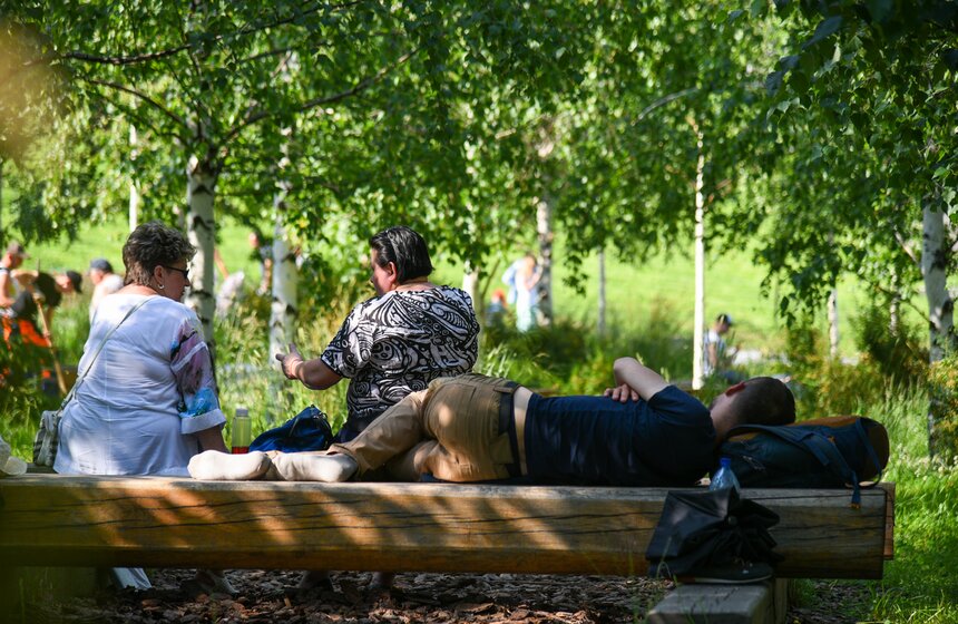 Парк "Зарядье" открылся для посетителей 14 фото