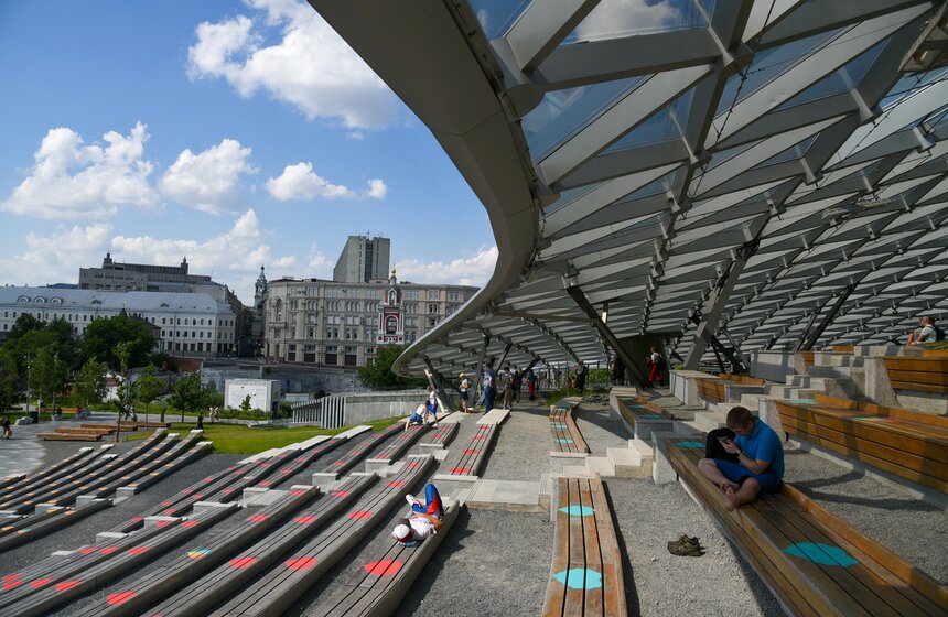 Парк "Зарядье" открылся для посетителей 13 фото