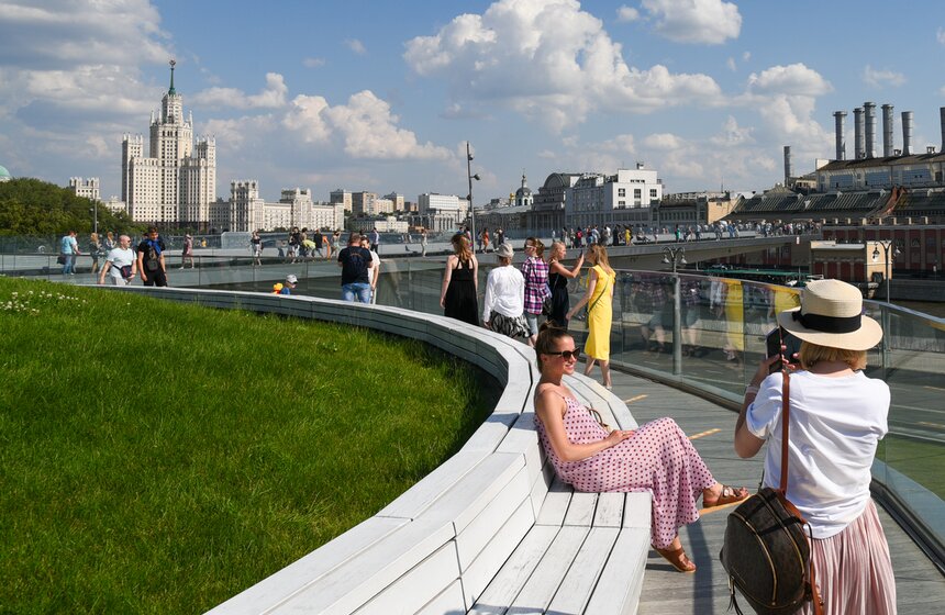 Парк "Зарядье" открылся для посетителей 19 фото