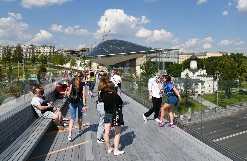 Парк "Зарядье" открылся для посетителей 22 фото