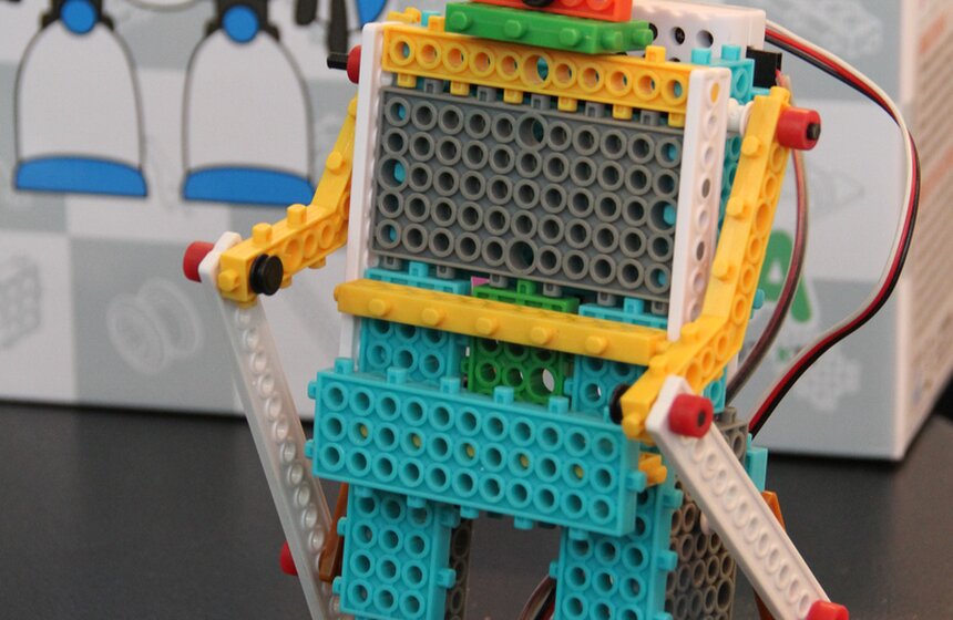 В парке "Сокольники" открылась выставка робототехники 3 фото