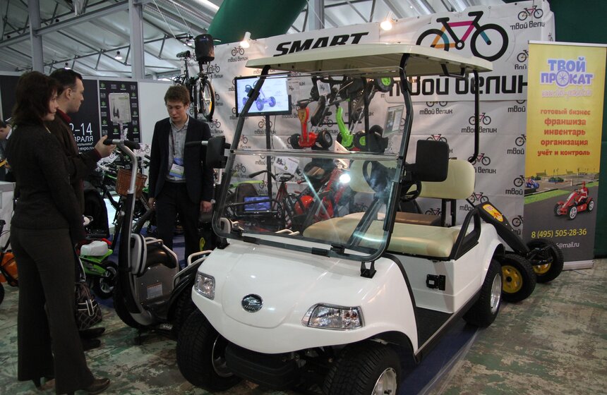 В парке "Сокольники" открылась выставка робототехники 11 фото