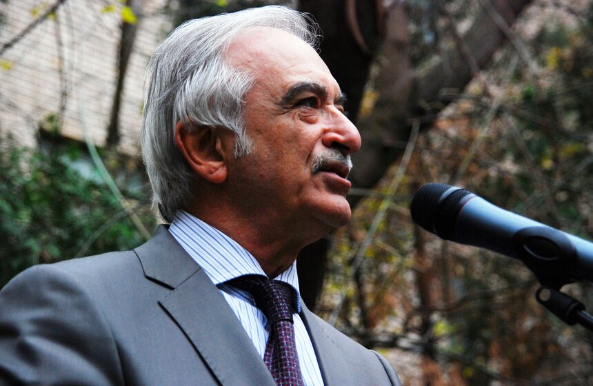 В Москве открыли памятник писателю Чингизу Айтматову 3 фото