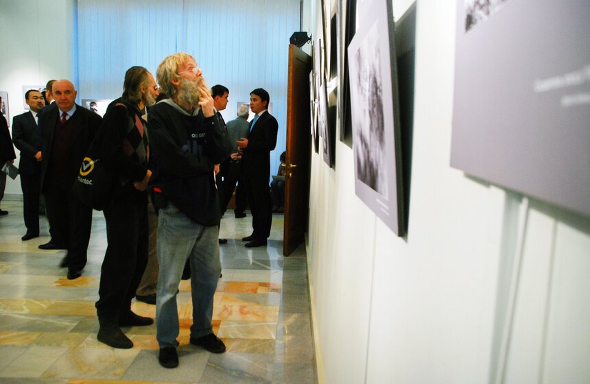 В Москве открыли памятник писателю Чингизу Айтматову 12 фото