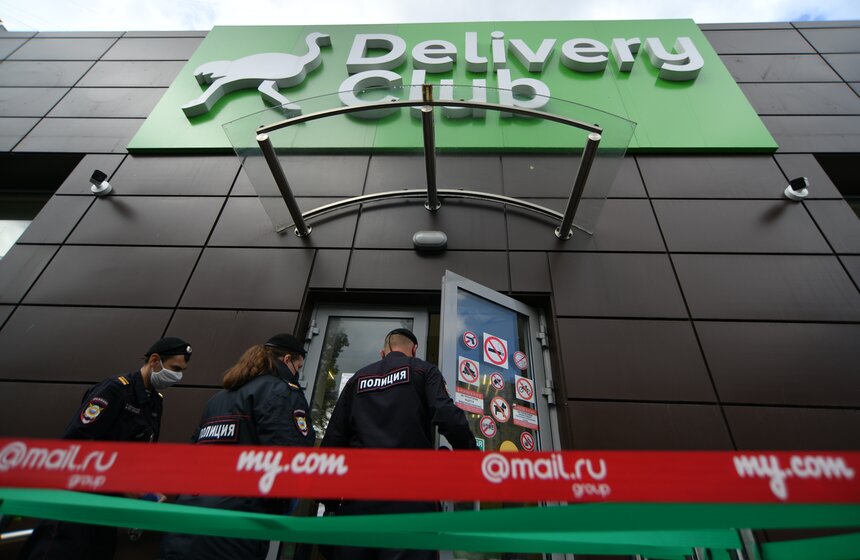 Курьеры службы доставки еды в столице объявили забастовку 5 фото