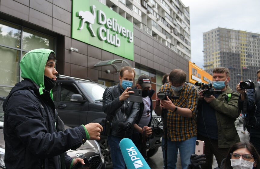 Курьеры службы доставки еды в столице объявили забастовку 13 фото