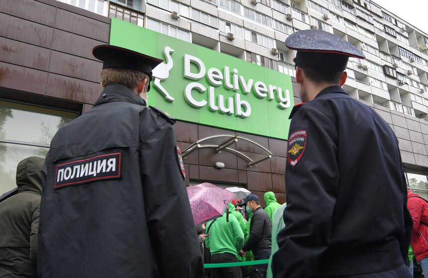 Курьеры службы доставки еды в столице объявили забастовку 1 фото