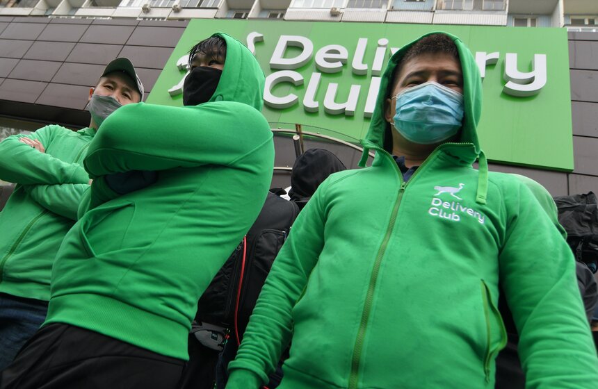 Курьеры службы доставки еды в столице объявили забастовку 3 фото