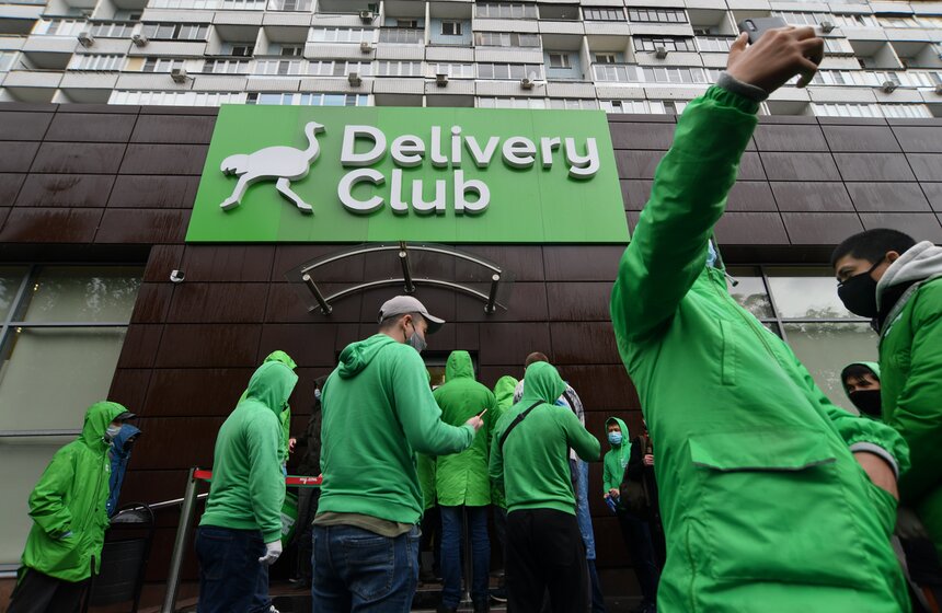 Курьеры службы доставки еды в столице объявили забастовку 19 фото