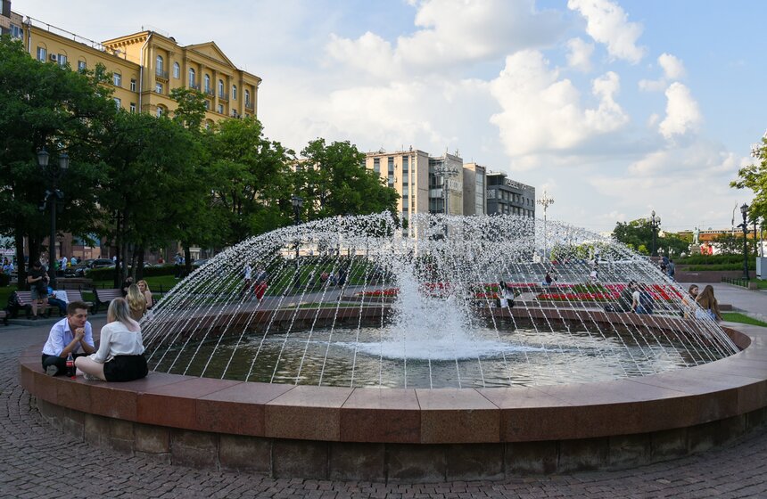 В столице начался сезон фонтанов 20 фото
