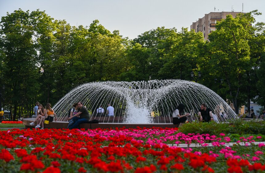 В столице начался сезон фонтанов 17 фото