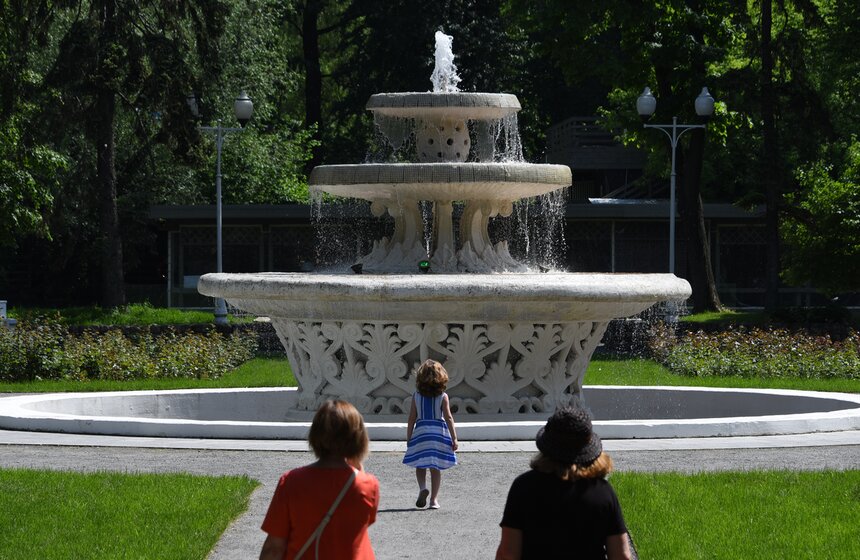 В столице начался сезон фонтанов 5 фото