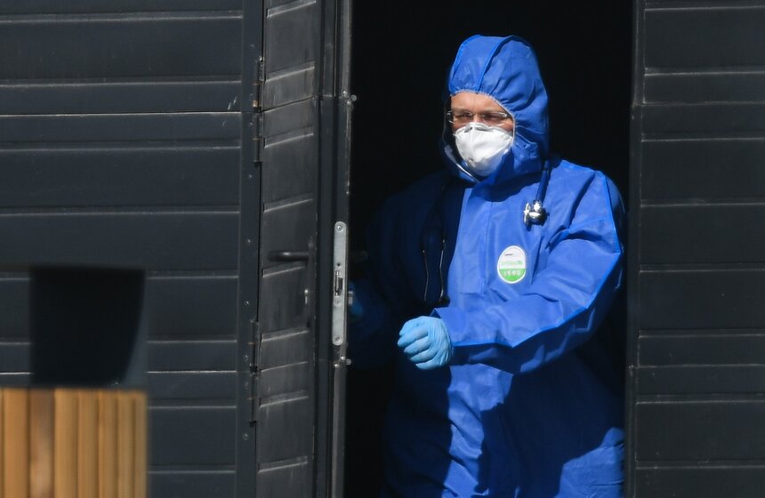 В медцентр в Коммунарке продолжают поступать пациенты 16 фото