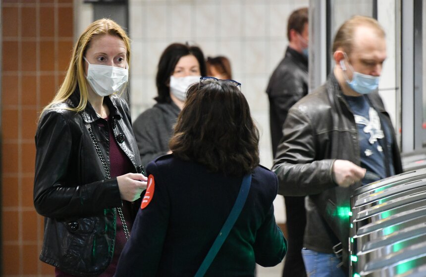 В Москве начал действовать обязательный масочный режим 12 фото